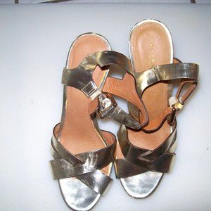 Coach  sz 6  Gold open toe heels